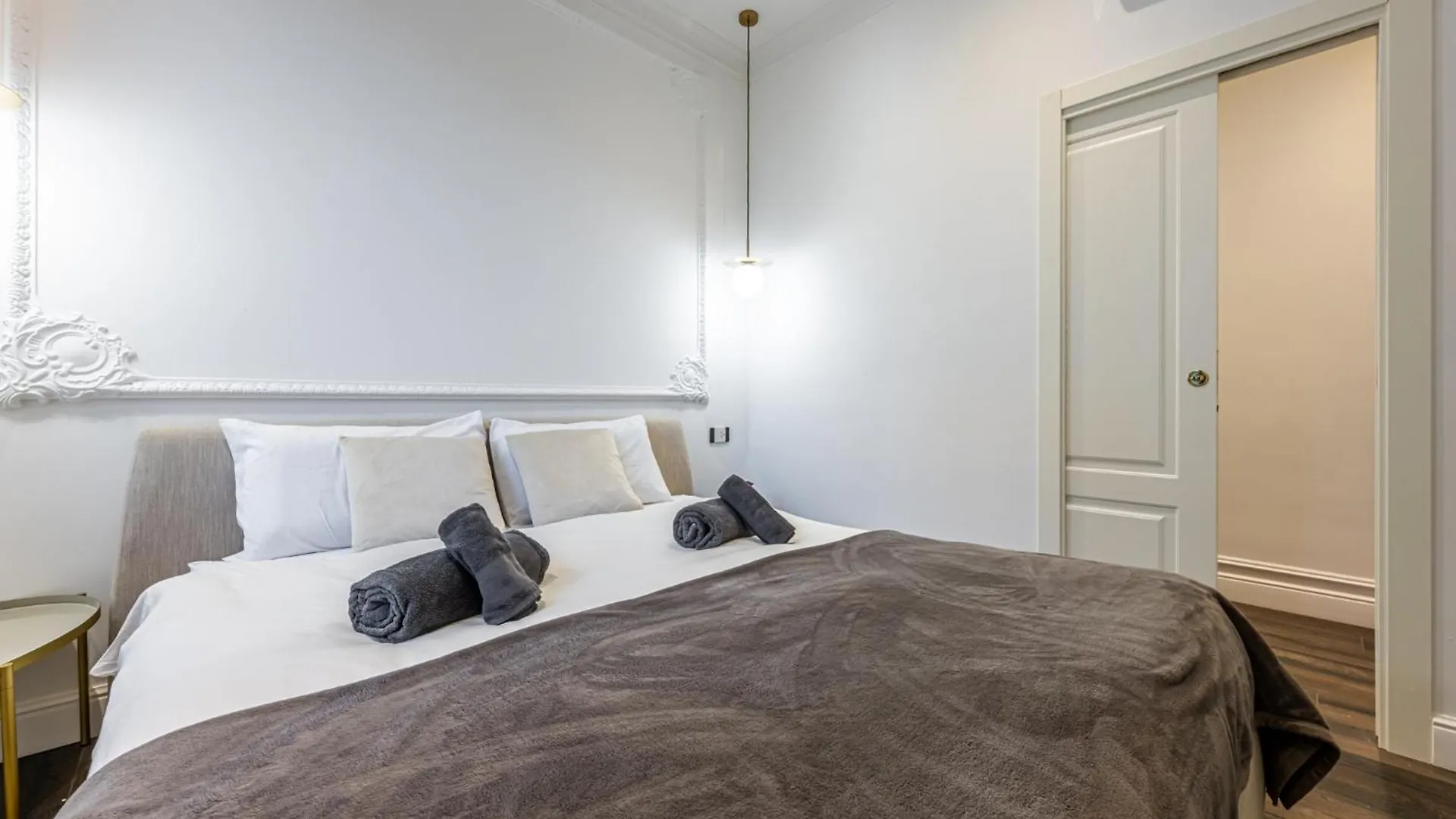 Central Station, Luxury & Modern With All Comfort! Milan Italy