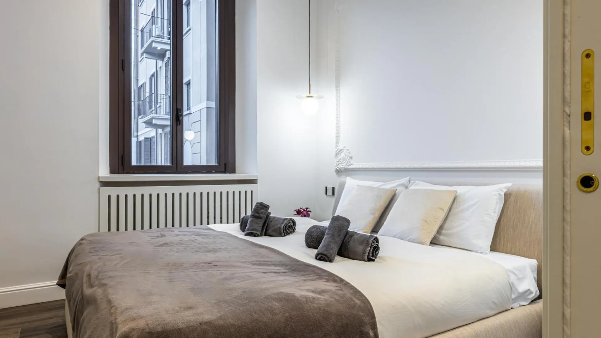Central Station, Luxury & Modern With All Comfort! Milan Apartment
