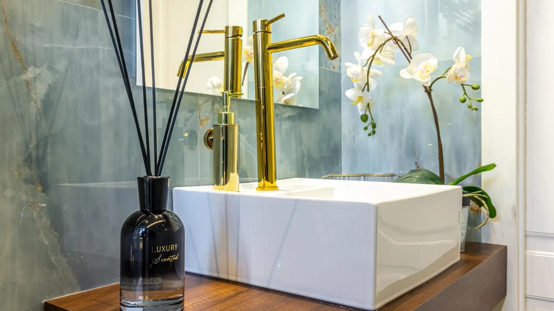 Apartment Central Station, Luxury & Modern With All Comfort! Milan Italy