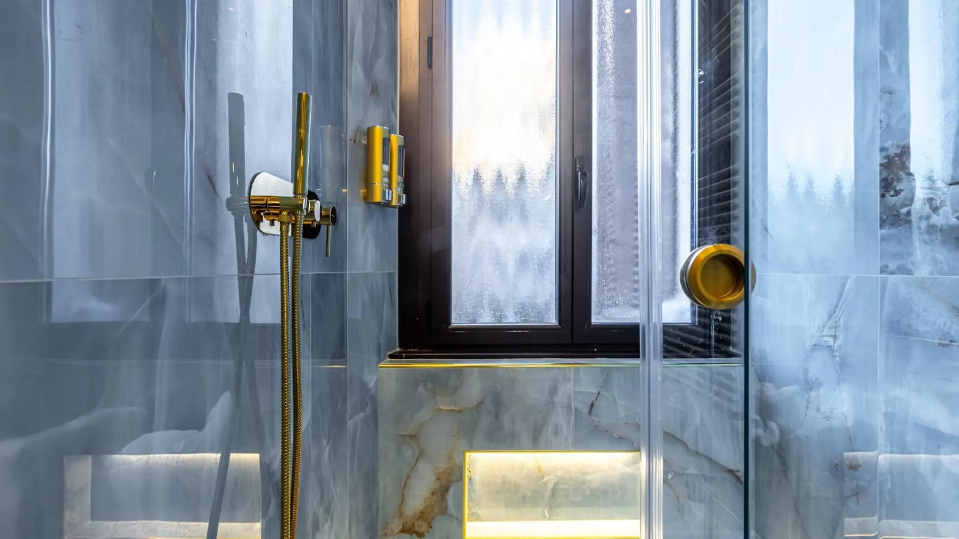Central Station, Luxury & Modern With All Comfort! Milan Apartment